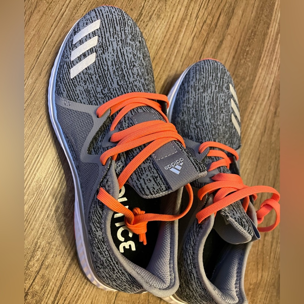 Adidas Women Edge Lux 2  Size 7 color Grey/Coral